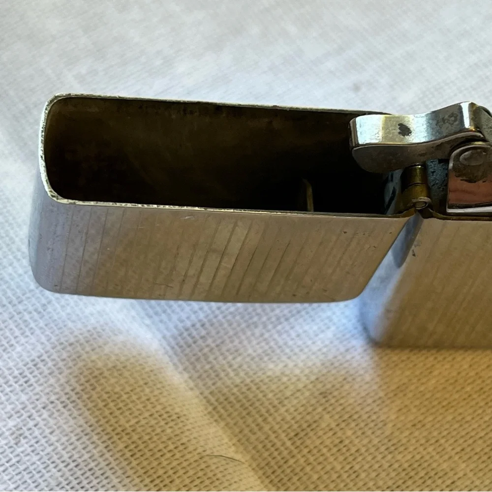 Zippo Bradford 1947-1949 Vintage Engine Turned Lighter - Picture 12 of 15